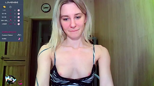 Caramel piegirl online show from 5, 10, 2025