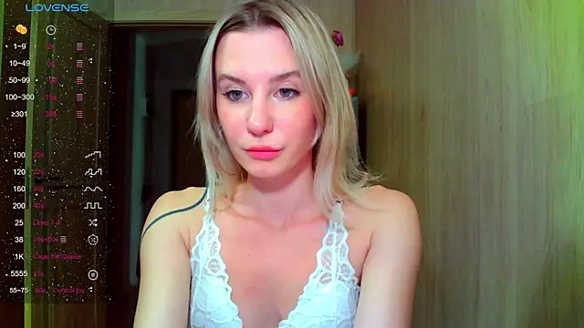 Snapshot of Caramel_piegirl chatting on 17, 7, 2026 Caramel piegirl online show from 17, 7, 2026