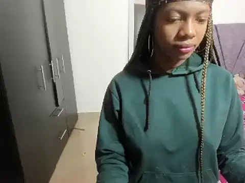 Snapshot of enyelsalas2 chatting on 8, 10, 2025 enyelsalas2 online show from 8, 10, 2025