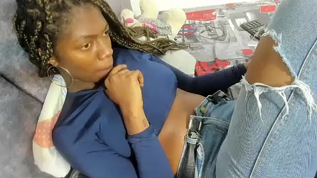 Snapshot of enyelsalas2 chatting on 25, 11, 2025 enyelsalas2 online show from 25, 11, 2025