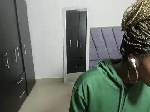 Snapshot of enyelsalas2 chatting on 2, 10, 2025 enyelsalas2 online show from 2, 10, 2025