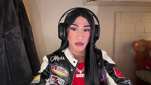 Snapshot of Ladyosa99 chatting on 6, 2, 2025 Ladyosa99 online show from 6, 2, 2025