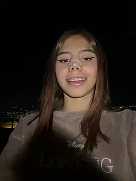 Snapshot of Laura-Khalifa chatting on 20, 2, 2025 Laura-Khalifa online show from 20, 2, 2025