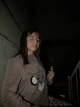 Snapshot of Laura-Khalifa chatting on 21, 2, 2025 Laura-Khalifa online show from 21, 2, 2025