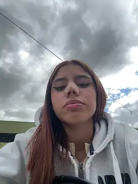 Snapshot of Laura-Khalifa chatting on 21, 2, 2025 Laura-Khalifa online show from 21, 2, 2025