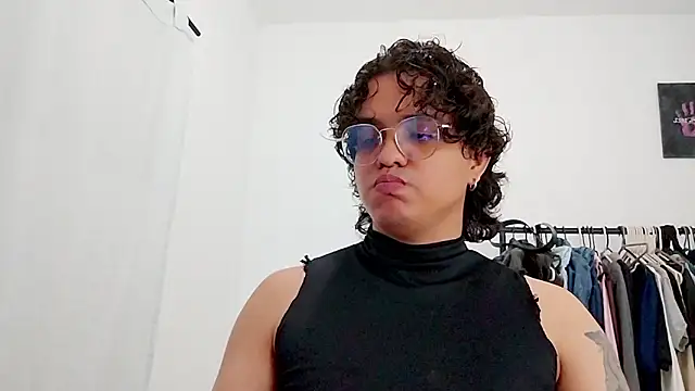 Snapshot of Diane_blossom chatting on 4, 3, 2026 Diane blossom online show from 4, 3, 2026