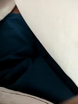 Tamil small cock online show from 18, 3, 2025