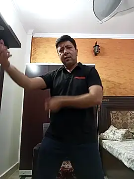 innocentboy1987 online show from 3, 10, 2025