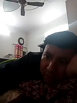 innocentboy1987 online show from 3, 3, 2025