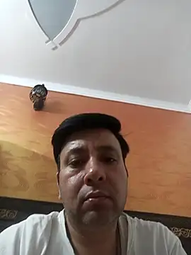 innocentboy1987 online show from 23, 4, 2026