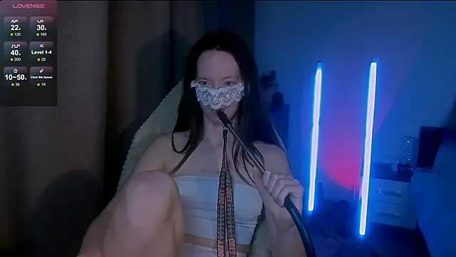 holyharlot online show from 17, 2, 2025