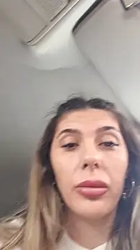 Snapshot of risky_emma_perfect02 chatting on 18, 2, 2025 risky emma perfect02 online show from 18, 2, 2025