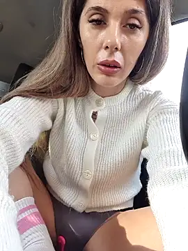 Snapshot of risky_emma_perfect02 chatting on 7, 2, 2025 risky emma perfect02 online show from 7, 2, 2025