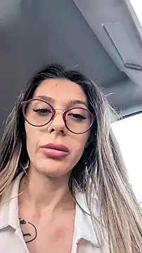 Snapshot of risky_emma_perfect02 chatting on 2, 3, 2025 risky emma perfect02 online show from 2, 3, 2025