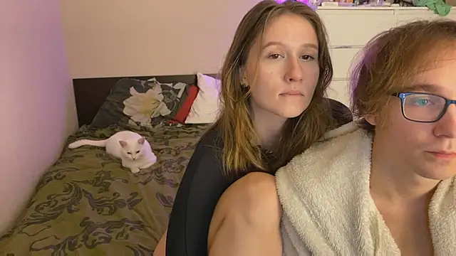 Sabrinaanddaniel online show from 14, 9, 2025