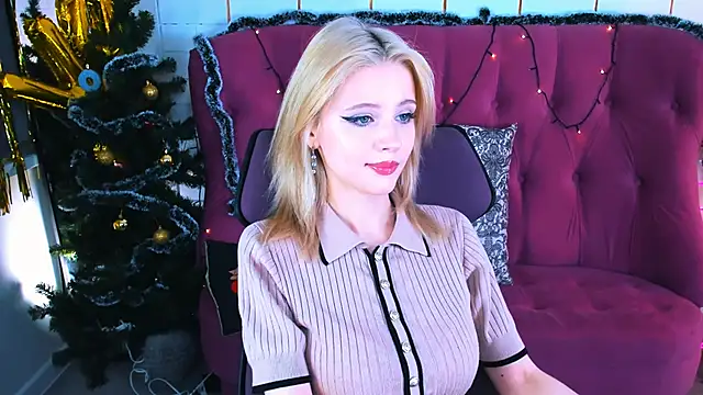 LeonaStane online show from 19, 12, 2025