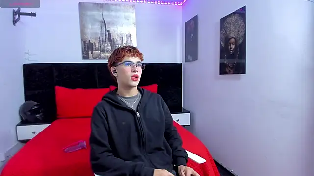 Aiiden 15 online show from 18, 9, 2025