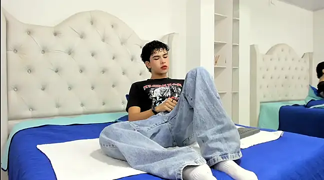 Aiiden 15 online show from 28, 2, 2025