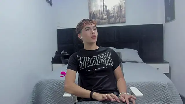 Aiiden 15 online show from 22, 10, 2025