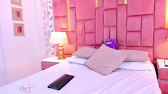 ArianaFranco online show from 30, 11, 2025