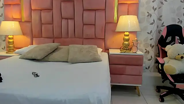 ArianaFranco online show from 15, 4, 2026