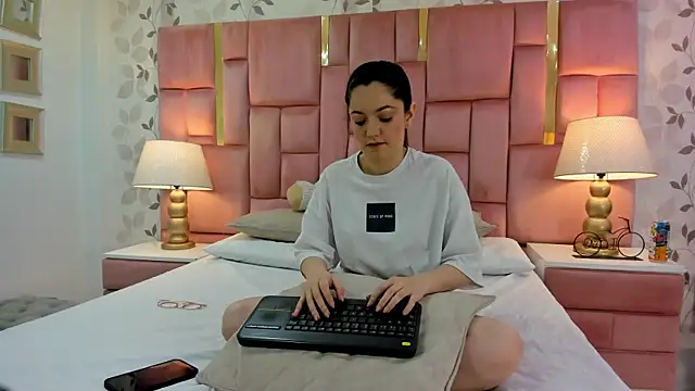 ArianaFranco online show from 13, 1, 2026