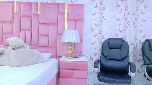 ArianaFranco online show from 9, 5, 2026