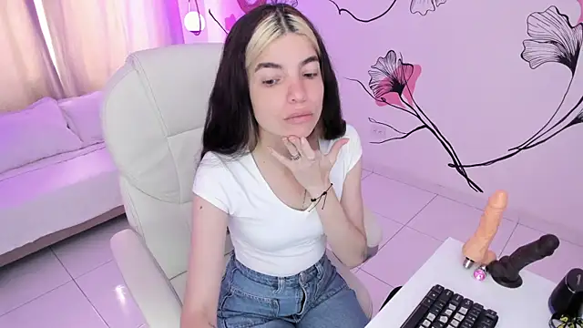 Isabela Fiorelli online show from 29, 9, 2025