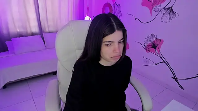 Isabela Fiorelli online show from 15, 12, 2025