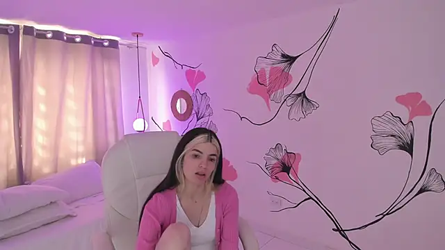 Isabela Fiorelli online show from 20, 9, 2025