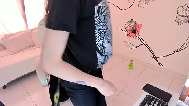 Isabela Fiorelli online show from 14, 9, 2025