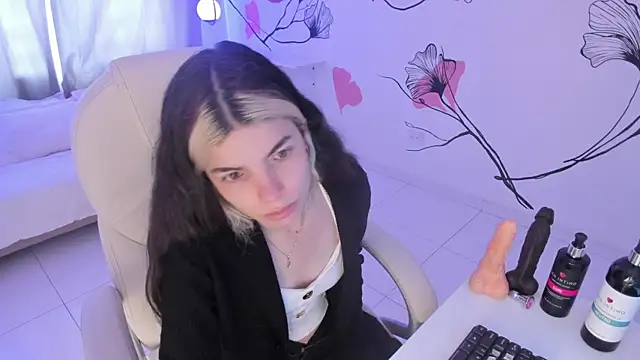 Isabela Fiorelli online show from 16, 10, 2025