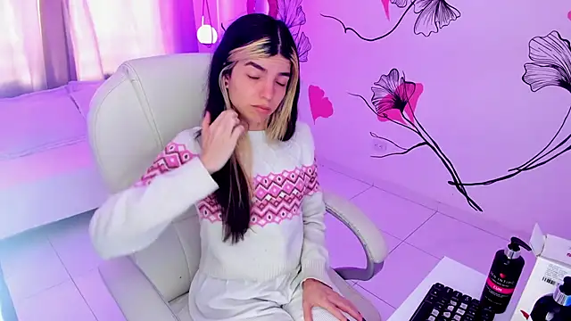 Isabela Fiorelli online show from 14, 11, 2025