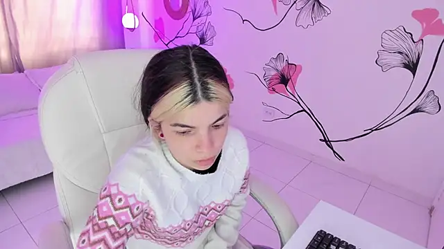 Isabela Fiorelli online show from 11, 10, 2025