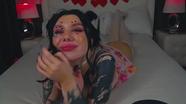 Snapshot of MaeveMoon chatting on 15, 2, 2026 MaeveMoon online show from 15, 2, 2026