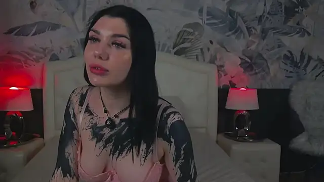 MaeveMoon online show from 8, 4, 2026