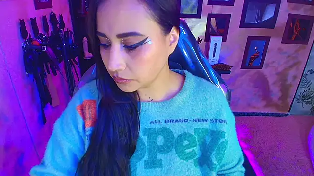 cherryy bombshelll online show from 6, 10, 2025