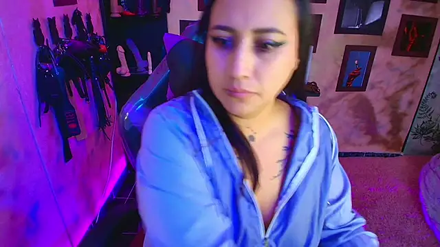 cherryy bombshelll online show from 29, 10, 2025