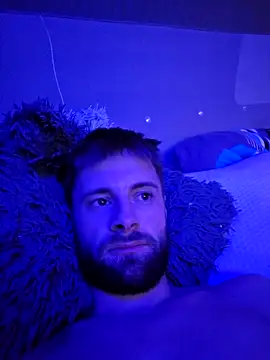 ademandjulia online show from 4, 11, 2025