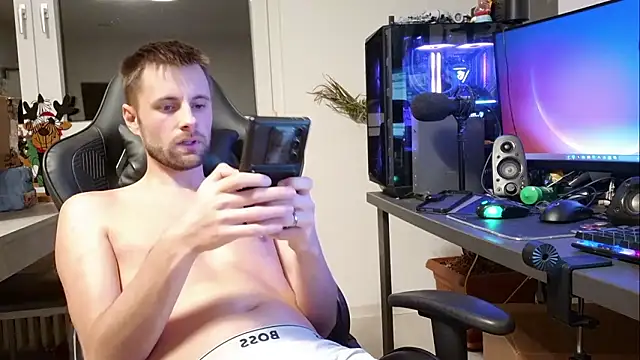 ademandjulia online show from 15, 1, 2026