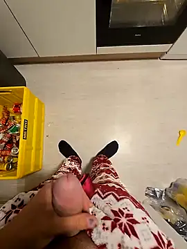 ademandjulia online show from 7, 10, 2025