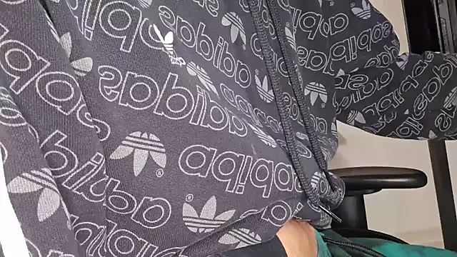 ademandjulia online show from 29, 9, 2025