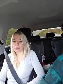 ademandjulia online show from 13, 11, 2025