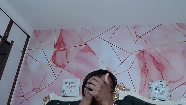 LindaBird online show from 1, 12, 2025