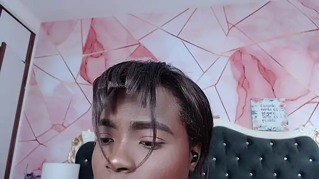 LindaBird online show from 17, 12, 2025