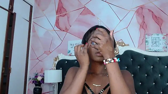 LindaBird online show from 22, 9, 2025