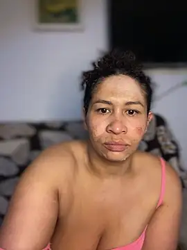 Snapshot of Carola-Ross chatting on 24, 6, 2026 Carola-Ross online show from 24, 6, 2026