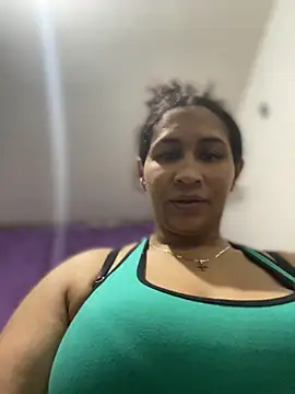 Snapshot of Carola-Ross chatting on 16, 7, 2026 Carola-Ross online show from 16, 7, 2026