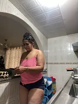 Carola-Ross online show from 15, 12, 2025