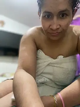 Carola-Ross online show from 18, 4, 2026